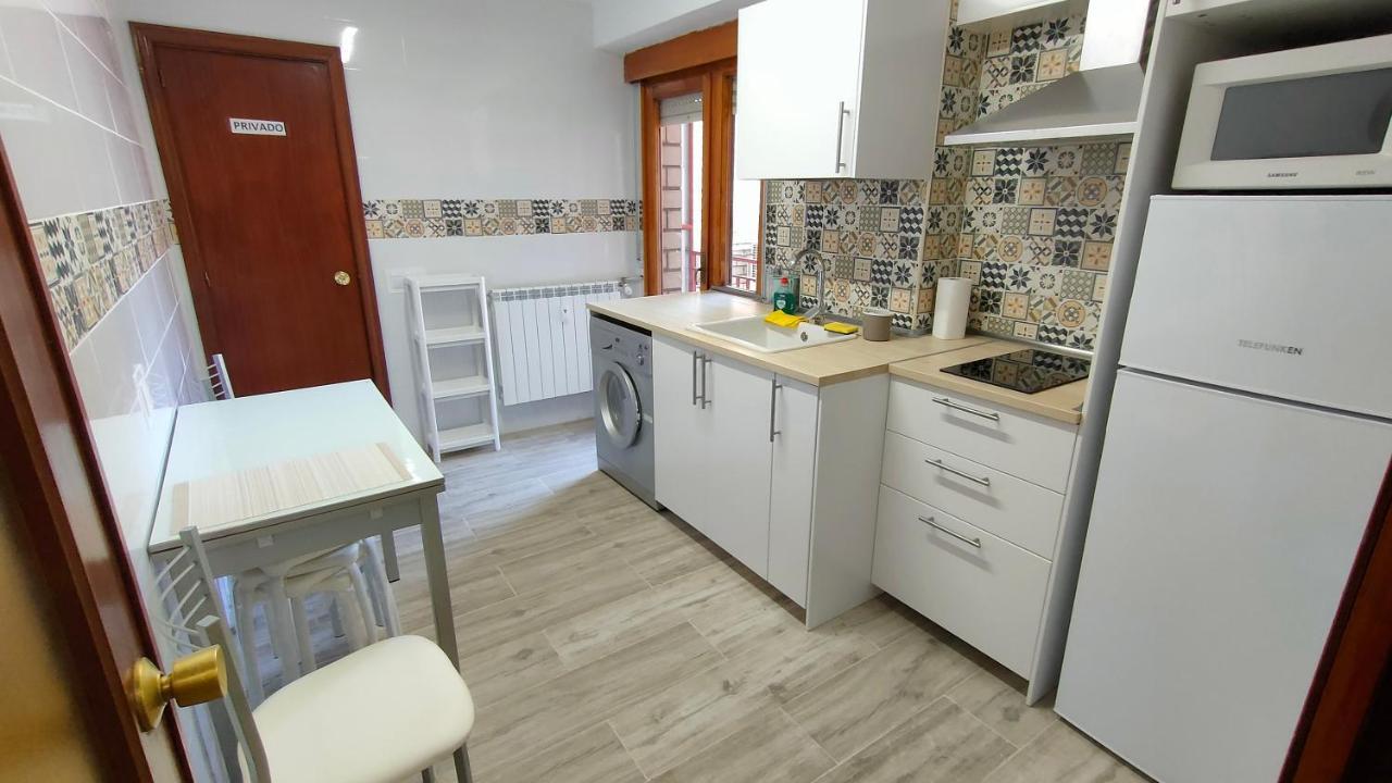 Ferienwohnung Leon Puro Centro Exterior foto